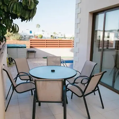 Green Bay Villas